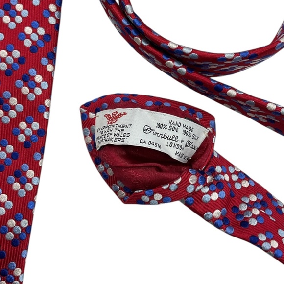 TURNBULL & ASSER Red/Blue Geometric Silk LUXURY Tie HANDMADE ENGLAND - Picture 3 of 4